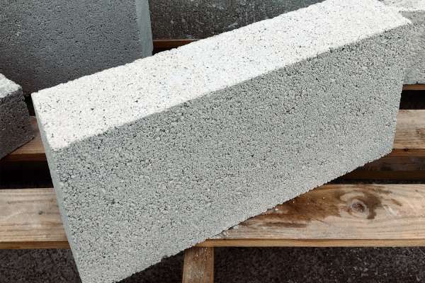 コンクリート　CONCRETE Grey Cinder Block - Full, 2'' - GAGNON - La Grande Quincaillerie