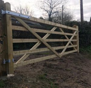 14ft Universal Wooden Field Gate