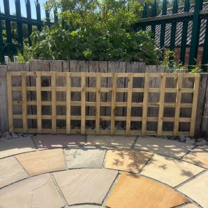 0.6m Heavy Duty Trellis with 100mm gaps