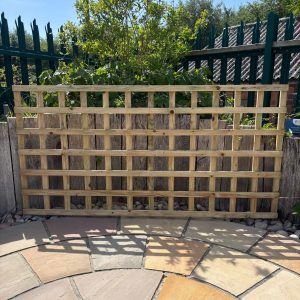 0.9m Heavy Duty Trellis with 100mm gaps